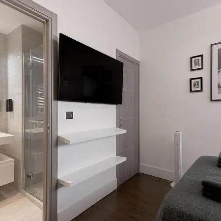 Palais Des Iles - La Croisette By Halldis Cannes