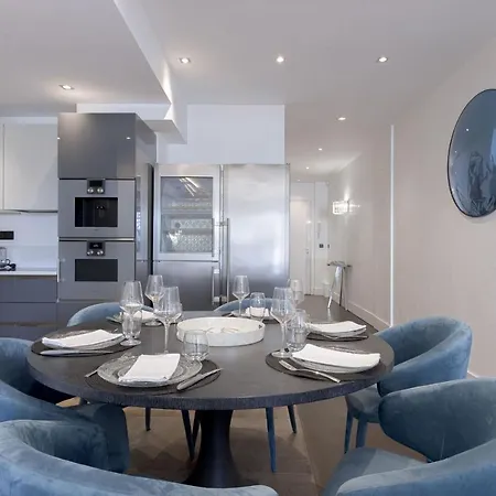 Palais Des Iles - La Croisette By Halldis Daire